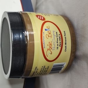 Dixie Belle Chalk Mineral Paint - Pine Cone 16 oz